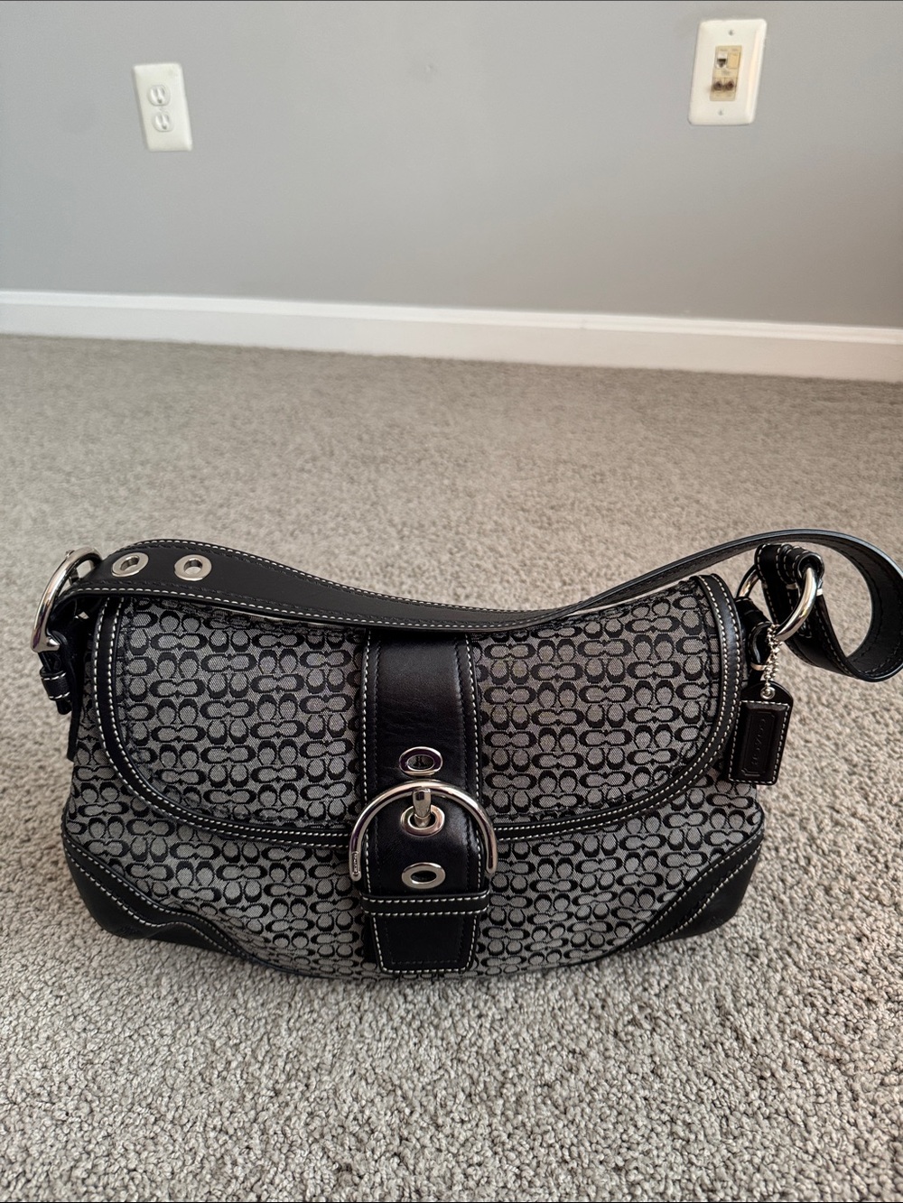 Vintage Coach Black Signature Canvas Shoulder Bag with Matching Wallet - Picture 2 of 12